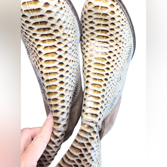 Pierre Dumas Women’s Over the Knee Boots Size 8.5M Faux Suede Snake Print - Picture 11 of 15